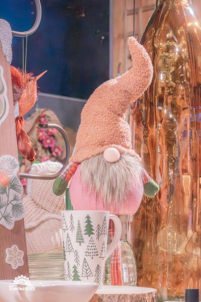 Photo du marché de Noël des jardineries Tournesols - Lutin tout de rose vêtu